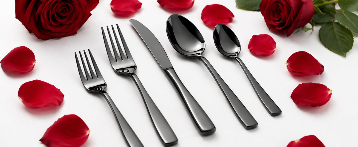 Black cutlery set with rose petals – anniversary gift ideas