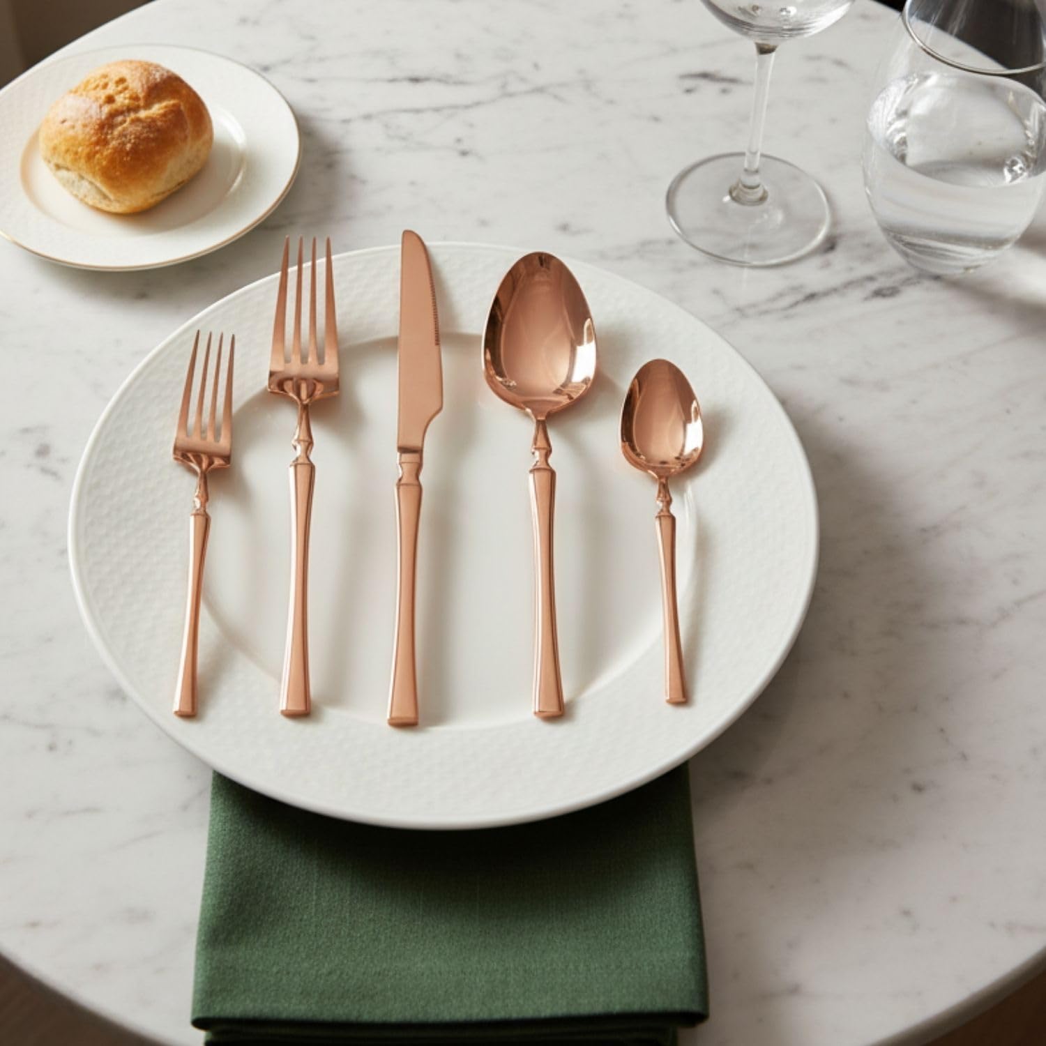 Manishaware Elegant Handle Rose Gold 30 Pcs Stainless Steel Cutlery Set for Dining Table, Dishwasher Safe Glossy Flatware (6 spoon set+6 forks set+6 Butter knife+6 Dessert Spoon+6 Fruit Fork)