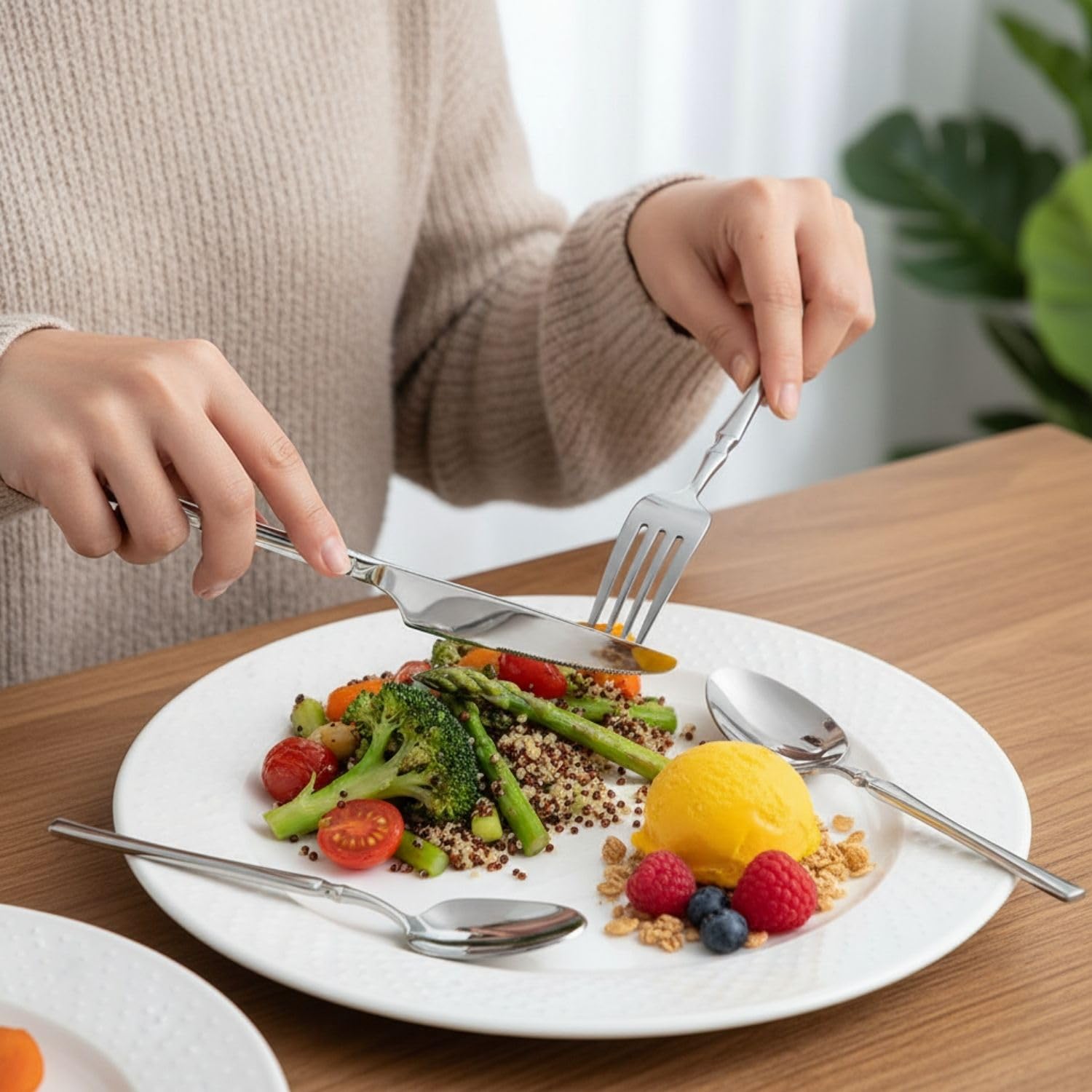 Manishaware Elegant Handle Silver 25 Pcs Heavy duty Stainless Steel Cutlery Set for Dining table (5 pcs spoon set+5 pcs forks set+5 pcs Butter knife+5 pcs Dessert Spoon+5 Pcs Fuit Fork for kitchen)