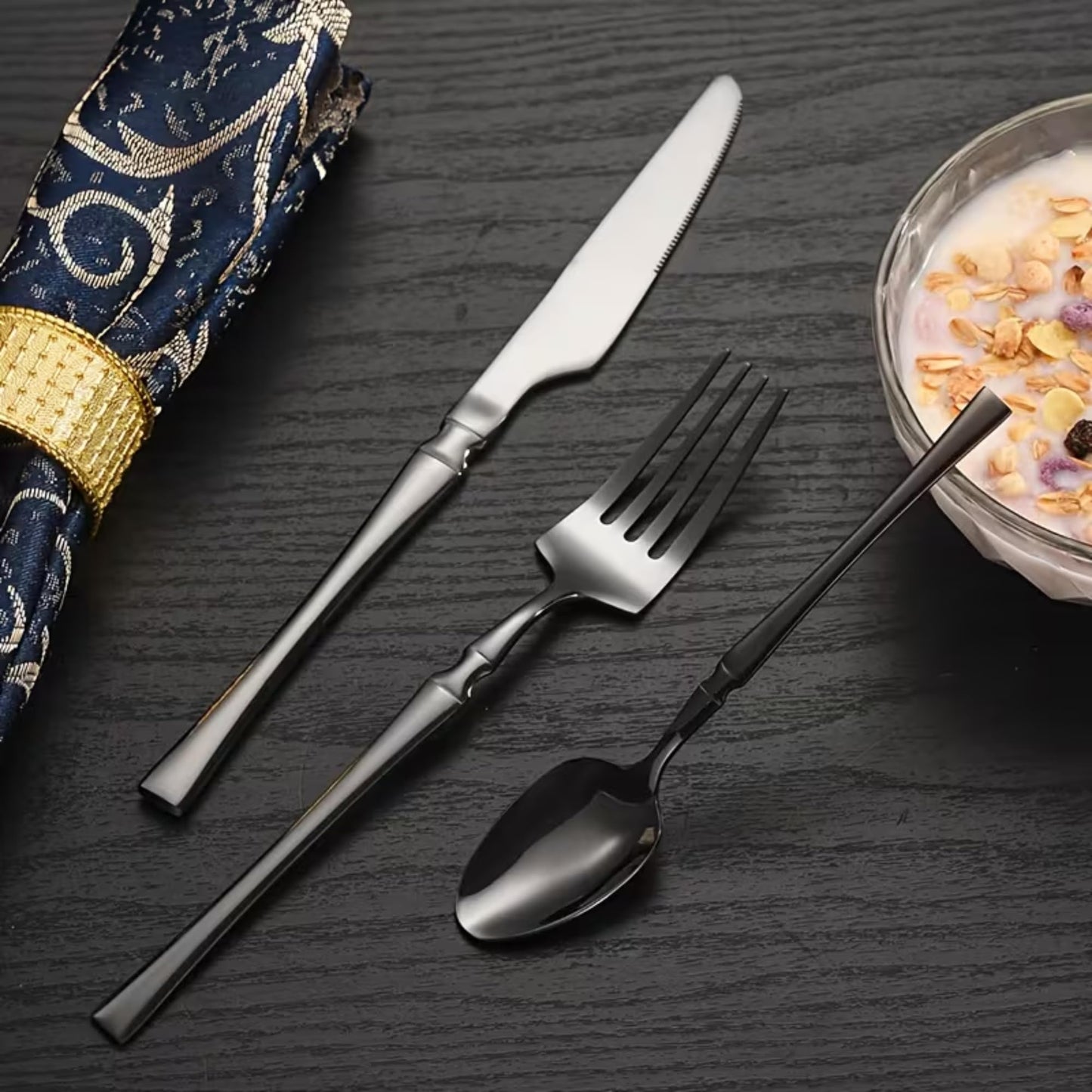 Royal Cutlery Set Elegant Design
